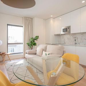 Liiiving In Porto - City Design Apartments