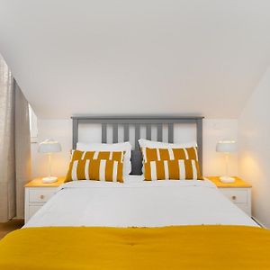 Appartement à 2 Chambres à Coucher