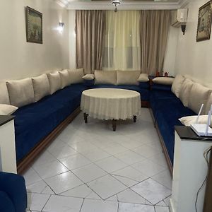 Appartement à 2 Chambres à Coucher