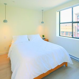 Newly Renovated 1 Bedroom Condo In Japantown! Near Gastown & Railtown!