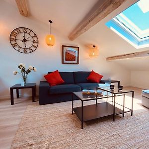 Appartement à 2 Chambres à Coucher