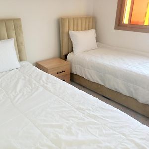 Appartement à 3 Chambres à Coucher