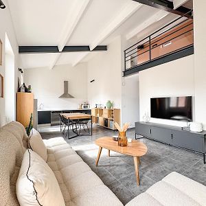 Appartement à 2 Chambres à Coucher