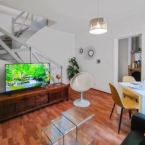 Appartement à 2 Chambres à Coucher
