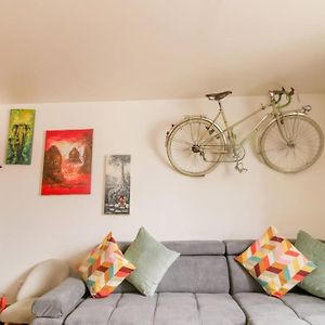 Appartement à 2 Chambres à Coucher