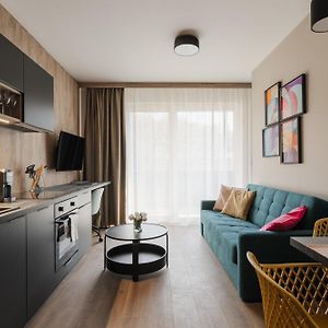 Avenue Apartments