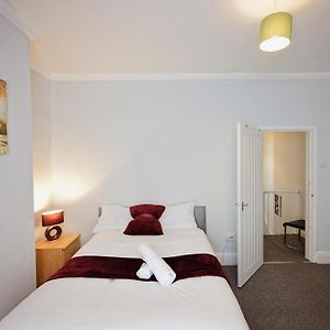 Appartement à 3 Chambres à Coucher