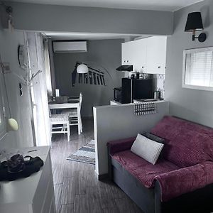 Cozy Studio Apartment In The Heart Of Athens