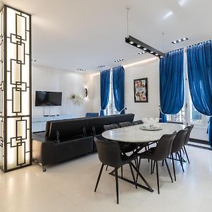 110 M2 Golden Square, Renovated, 20Metres Croisette, Parking Private