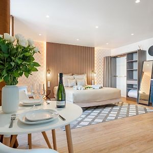Nice Renting - Love Room Massena - Luxe Room - Jacuzzi - Terrace - King Bed - Ac