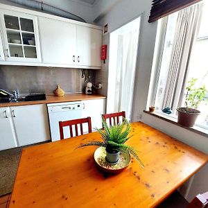 Charming Avenue Apartment