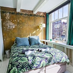 Large En-Suite Room In Historic Canalhouse From 1729