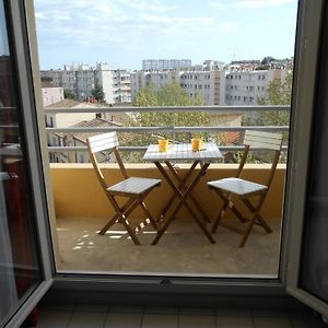 T1 Parking Et Wifi Proche Centre Et Station Tram