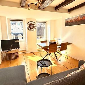 Appartement à 2 Chambres à Coucher