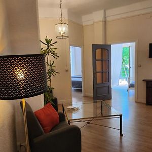 Appartement à 3 Chambres à Coucher