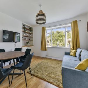 Appartement à 2 Chambres à Coucher
