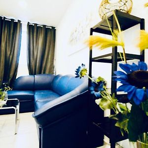 Appartement à 2 Chambres à Coucher