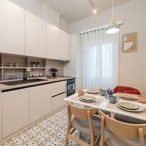 Downtown Tirana Apartment Delux Shallvaret
