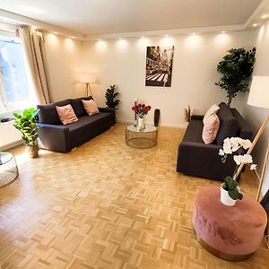 Appartement à 2 Chambres à Coucher