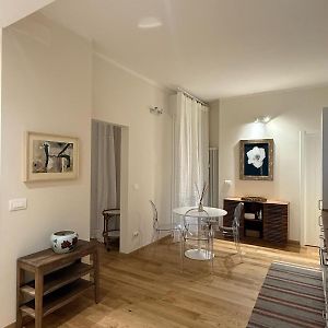 Elegant Apartment In The Heart Of Bologna