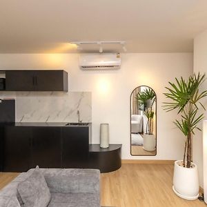 Appartement à 2 Chambres à Coucher