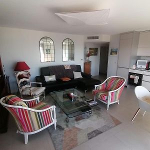 Appartement à 3 Chambres à Coucher
