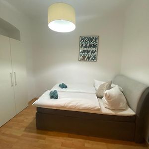 Appartement à 2 Chambres à Coucher