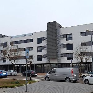 Appartement à 2 Chambres à Coucher