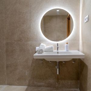 Private External Bathroom Triple Room