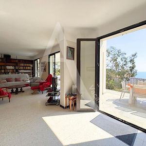 Villa à 3 Chambres à Coucher