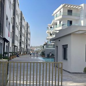 Luxurious Sea-View 2Br Apartment