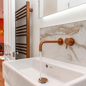 Appartement de Luxe à 1 Chambre à Coucher