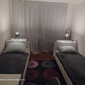 Appartement à 2 Chambres à Coucher
