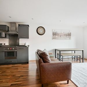 Appartement à 2 Chambres à Coucher