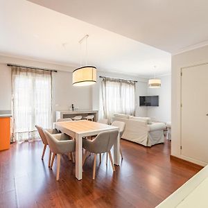 Appartement à 3 Chambres à Coucher