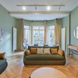 Appartement à 2 Chambres à Coucher
