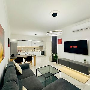 Appartement à 2 Chambres à Coucher
