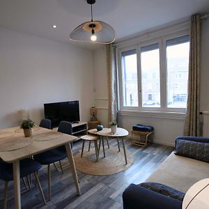 Appartement à 2 Chambres à Coucher
