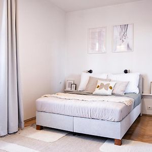 Appartement à 2 Chambres à Coucher