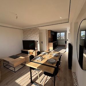 Appartement à 3 Chambres à Coucher