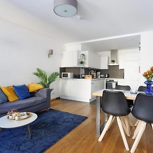 Appartement à 2 Chambres à Coucher
