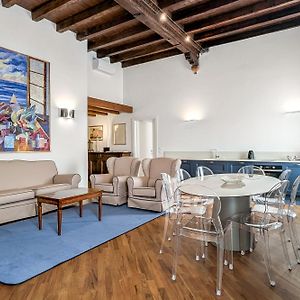 Appartement de Luxe à 4 Chambres à Coucher