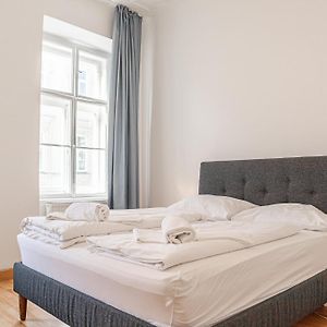 Appartement à 3 Chambres à Coucher