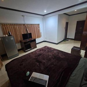 Green Hotel