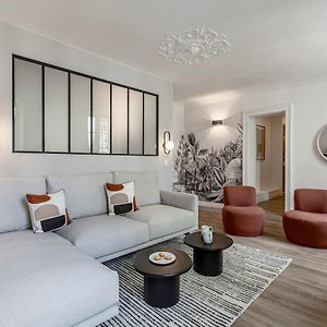 Appartement à 4 Chambres à Coucher