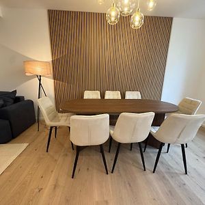Appartement à 3 Chambres à Coucher