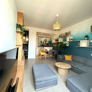 Appartement à 3 Chambres à Coucher