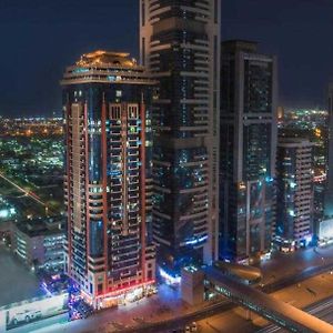 Dancenter Prime Sheikh Zayed Road Luxury Difc