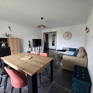 Appartement à 2 Chambres à Coucher