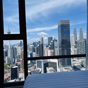 The Axon Suites By Rainbow Touch